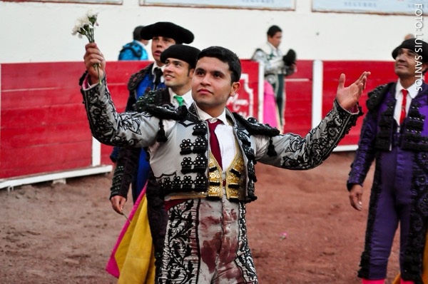 Dos Orejas y al Quirófano César Fernández en Aguascalientes