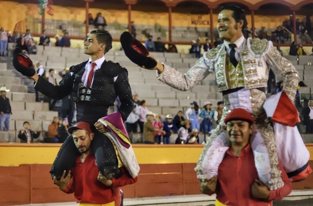 Arriaga y Rivera hacen vibrar Apizaco