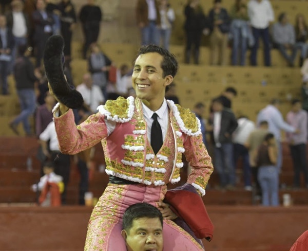 Leo Valadez triunfa en la 3ra de San Luis