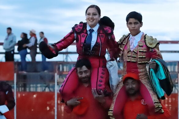 Ibarra, Gaona y De Rubí triunfan en la novillada de feria sin picadores en San Miguel Contla, Tlaxcala