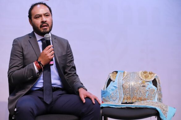 José Luis Angelino durante el anuncio de su despedida definitiva en Tlaxcala